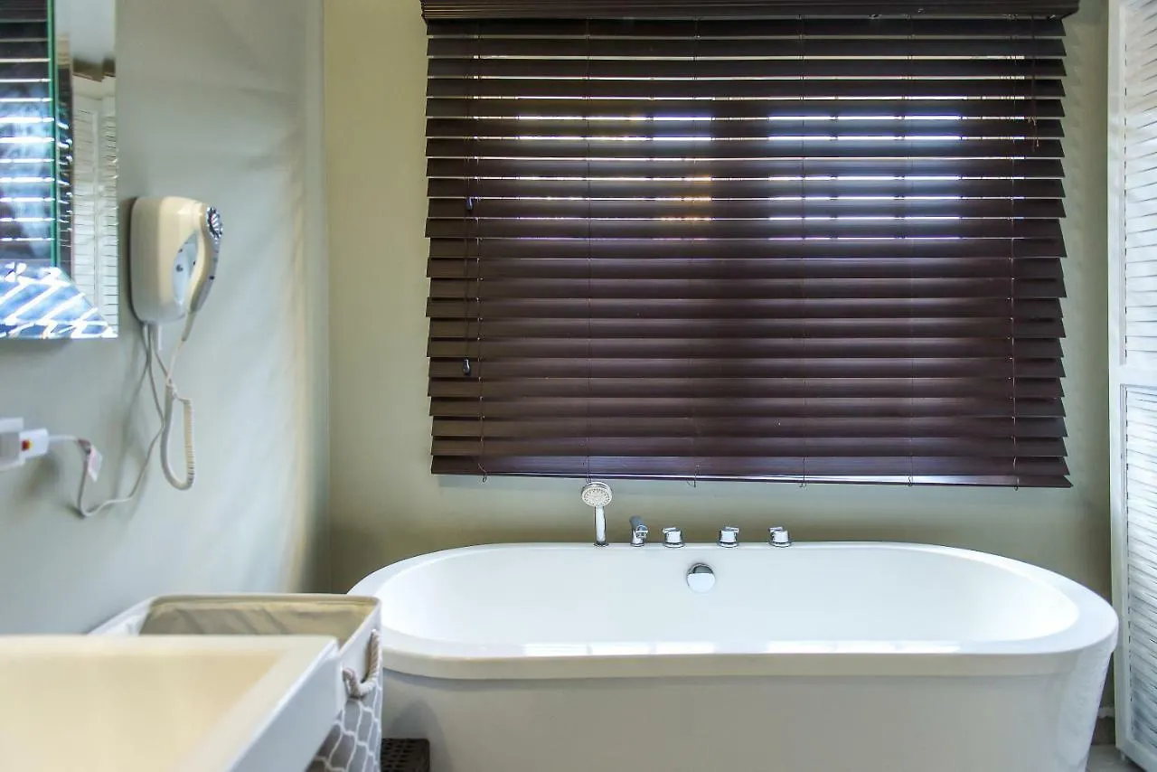 Little Bay Country Club - 1 Bedroom Negril Holiday home